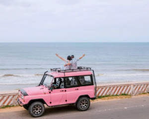 Xe Jeep tham quan