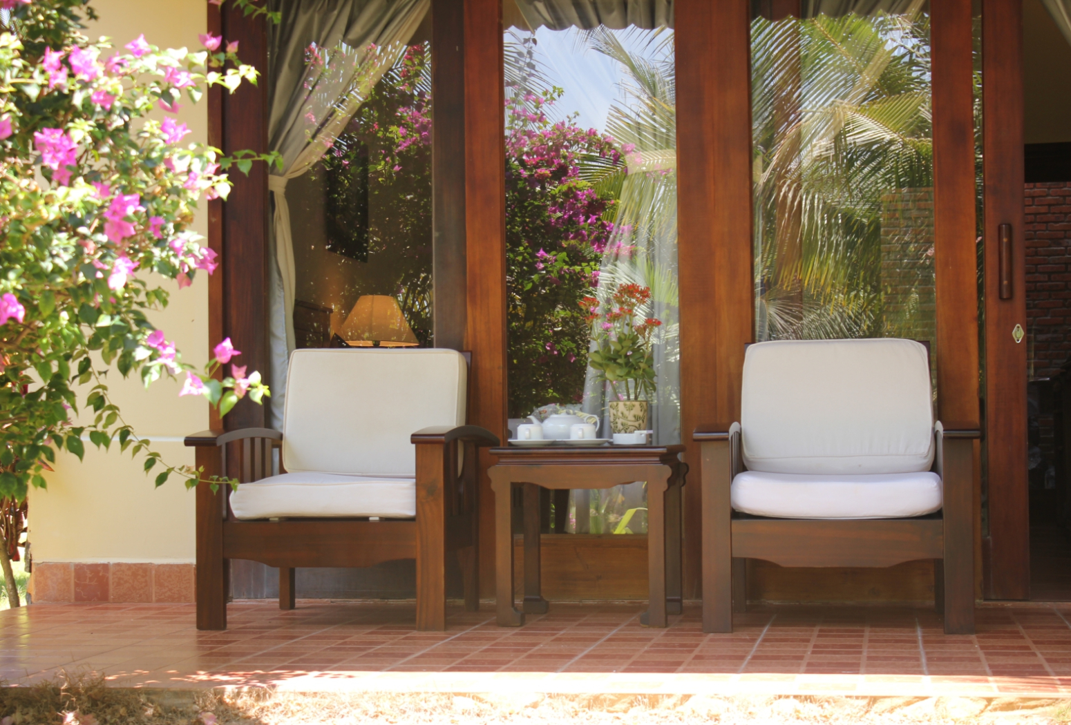 BUNGALOW GARDEN VIEW