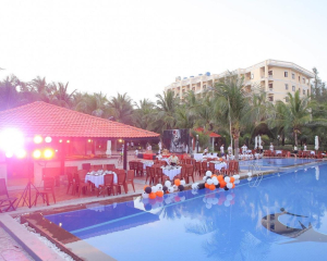 POOL BAR