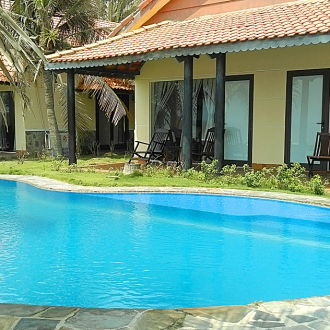 POOL VILLA BEACH FRONT