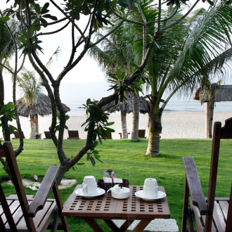 VILLA BEACH FRONT