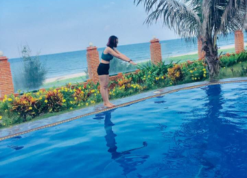 POOL VILLA BEACH FRONT