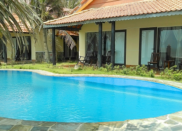 POOL VILLA BEACH FRONT